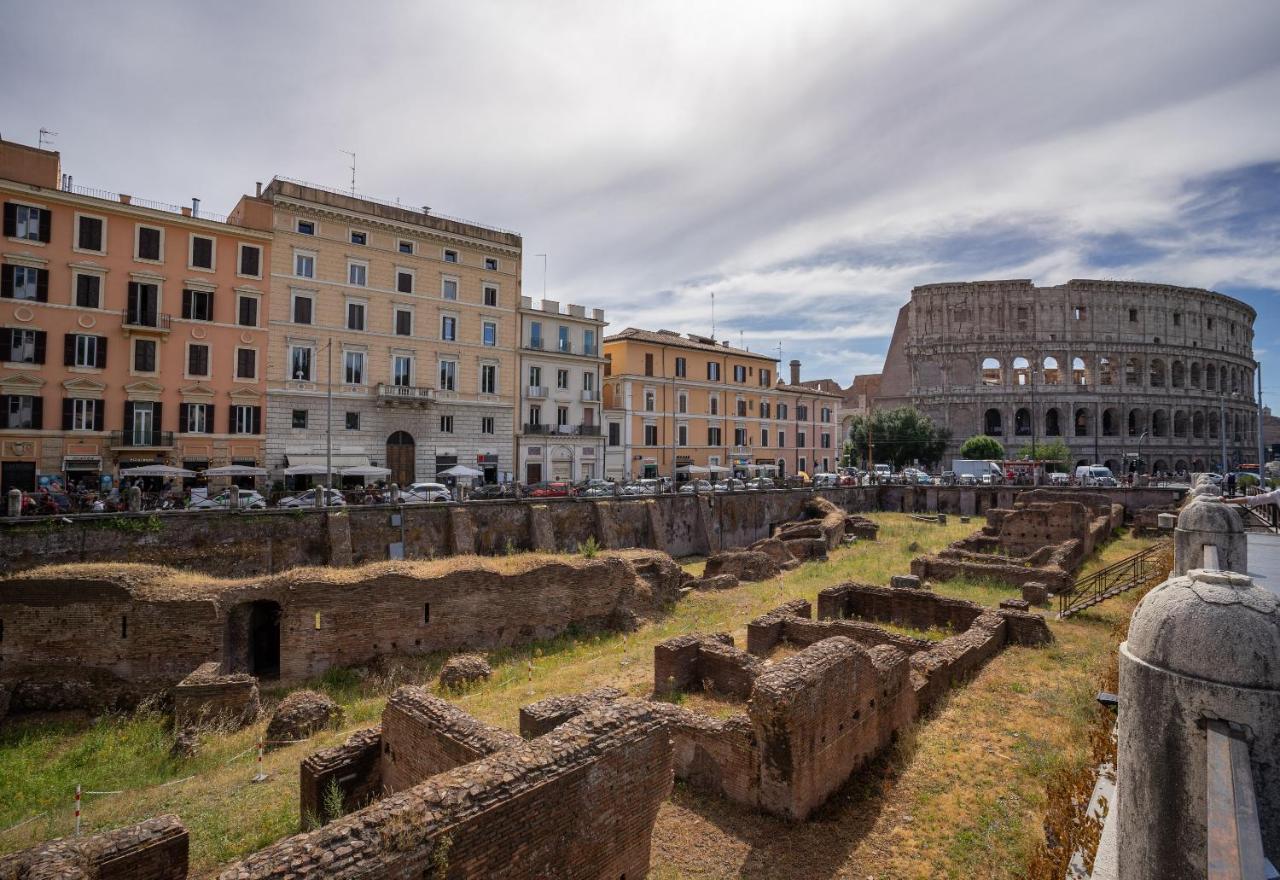 Colosseo Luxe Apartment In The Center Of Roma Eksteriør bilde