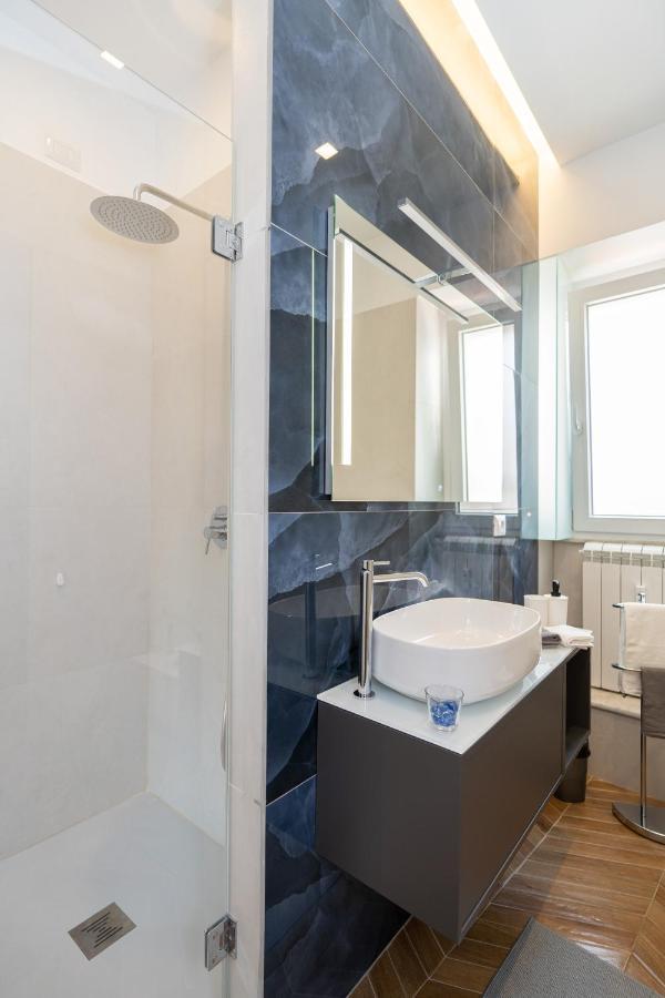 Colosseo Luxe Apartment In The Center Of Roma Eksteriør bilde
