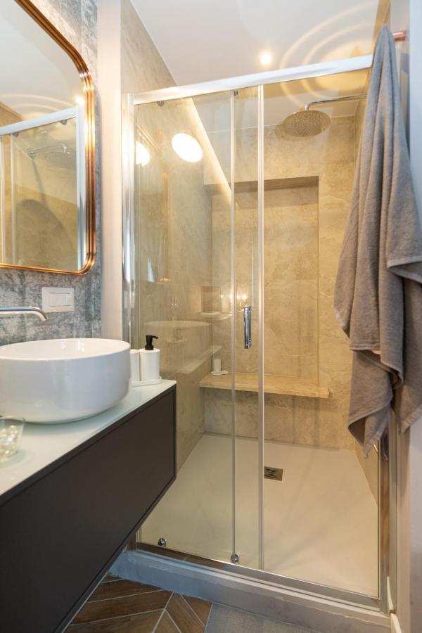 Colosseo Luxe Apartment In The Center Of Roma Eksteriør bilde